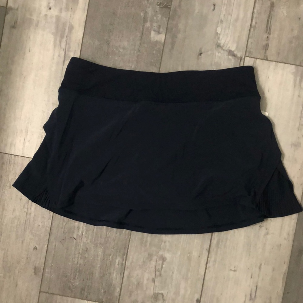 Lululemon Play Off the Pleats Skirt Size 10, NWT